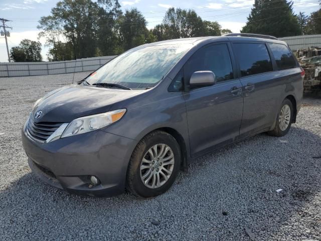 2012 Toyota Sienna XLE