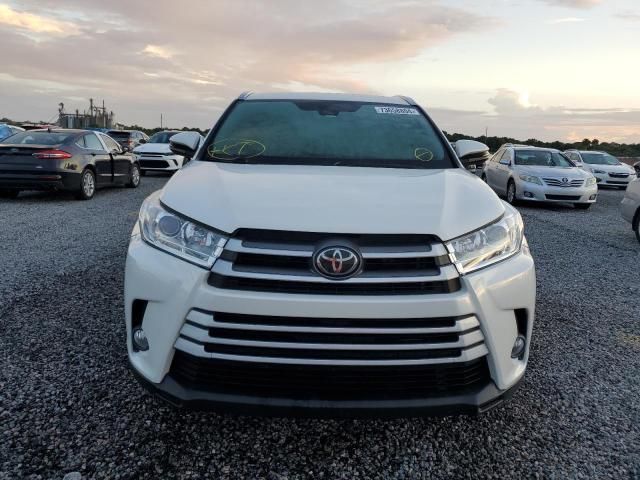 2019 Toyota Highlander SE