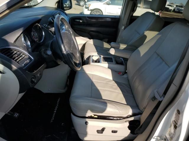 2013 Chrysler Town & Country Touring