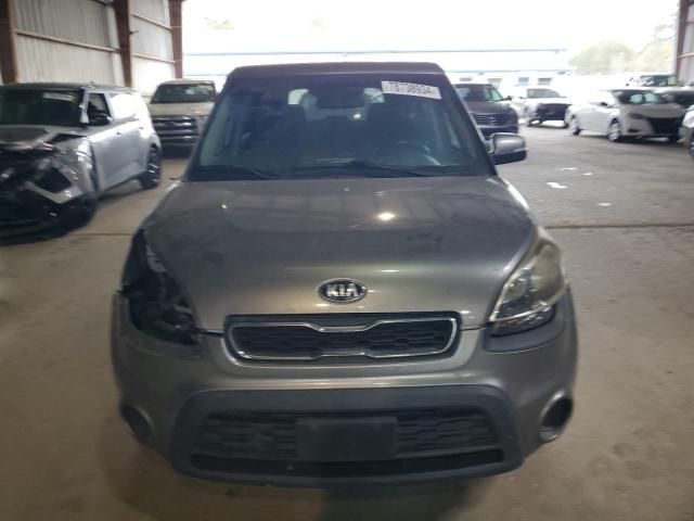 2013 KIA Soul +