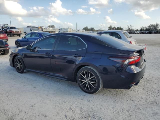 2022 Toyota Camry SE