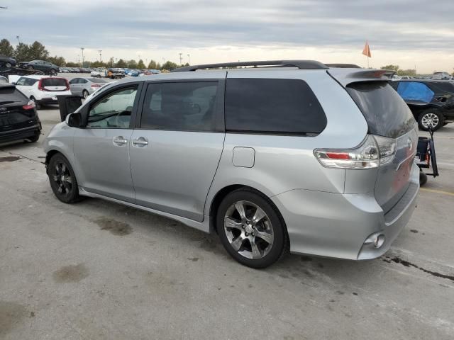 2011 Toyota Sienna Sport