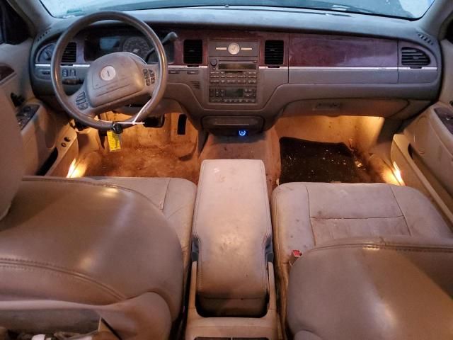 2004 Lincoln Town Car Executive