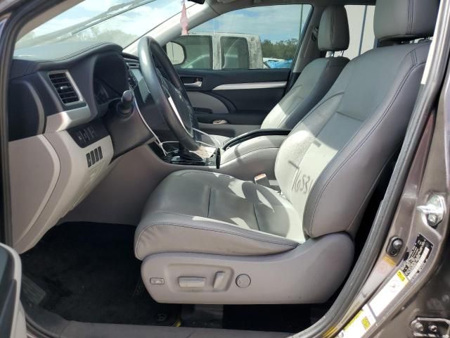 2019 Toyota Highlander SE