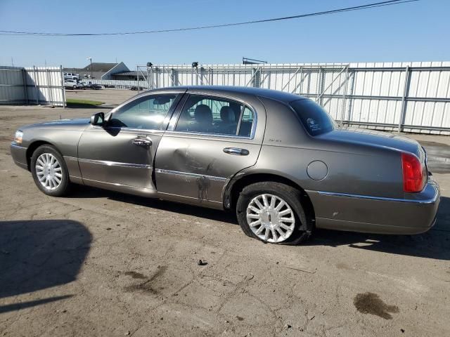 2004 Lincoln Town Car Executive