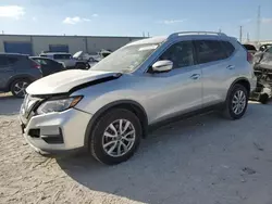 Carros salvage a la venta en subasta: 2017 Nissan Rogue S