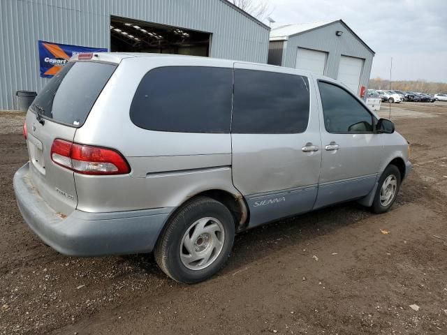 2002 Toyota Sienna CE