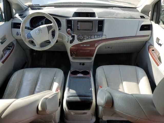 2013 Toyota Sienna XLE