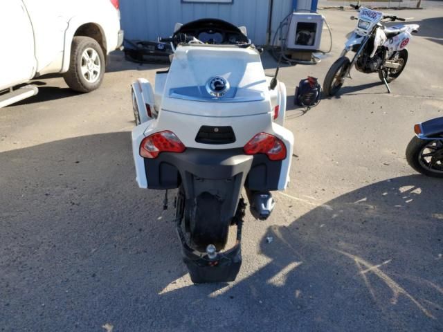 2016 Can-Am Spyder Roadster RT