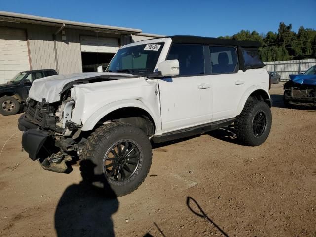 2023 Ford Bronco Base