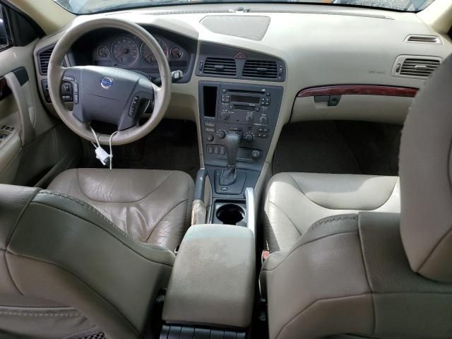 2004 Volvo XC70