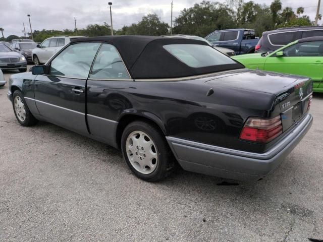 1995 Mercedes-Benz E 320