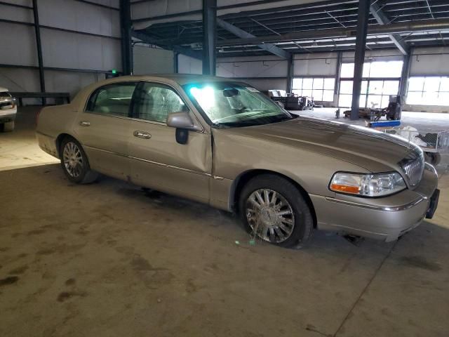 2004 Lincoln Town Car Executive