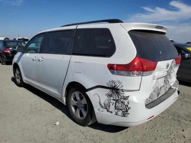 2011 Toyota Sienna LE