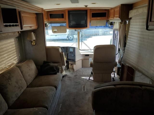 2000 Winnebago 2000 Freightliner Chassis X Line Motor Home