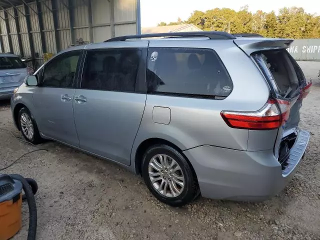 2015 Toyota Sienna XLE