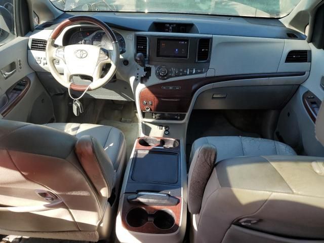 2012 Toyota Sienna XLE