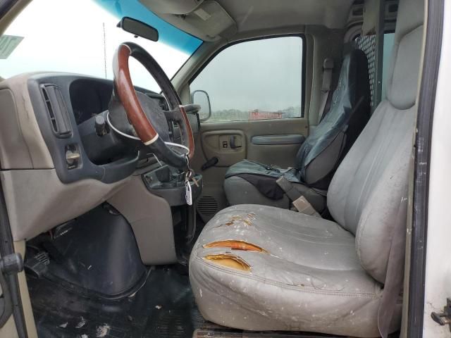 2000 Chevrolet Express G2500