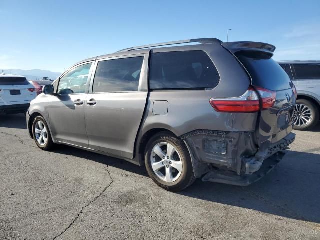 2015 Toyota Sienna LE