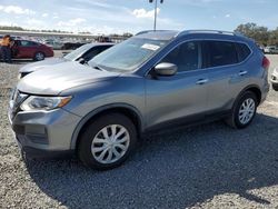 Carros salvage para piezas a la venta en subasta: 2017 Nissan Rogue S