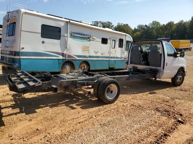 2024 Ford Econoline E450 Super Duty Cutaway Van