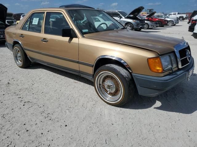 1986 Mercedes-Benz 300 E