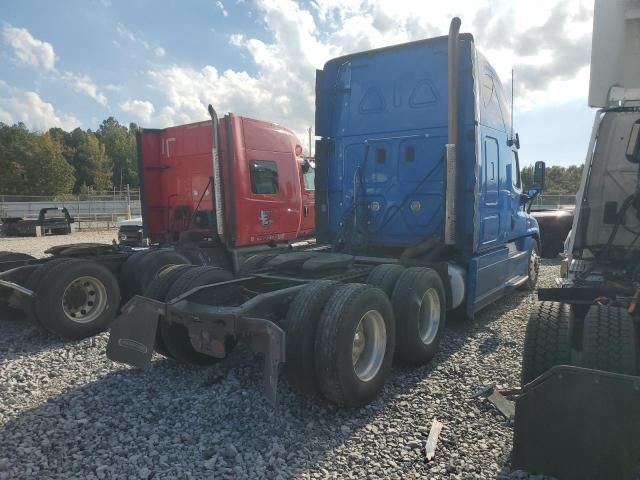 2013 Freightliner Cascadia 125