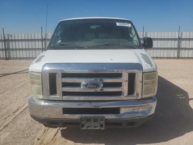 2011 Ford Econoline E350 Super Duty Wagon