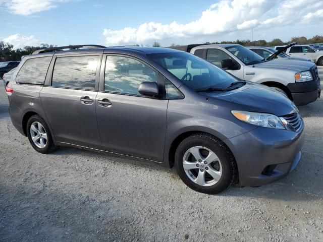 2014 Toyota Sienna LE