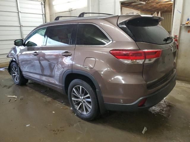 2017 Toyota Highlander SE