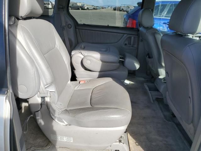 2006 Toyota Sienna XLE