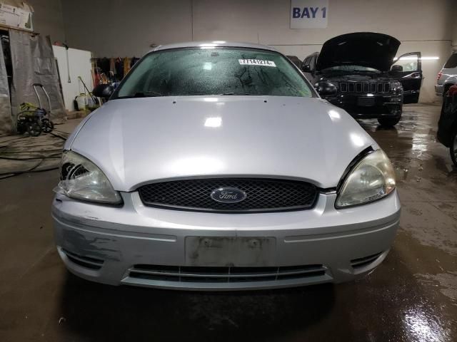 2005 Ford Taurus SE