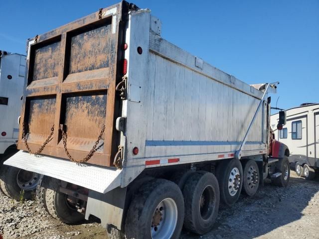 2015 Mack 700 GU700