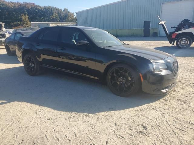 2018 Chrysler 300 Touring