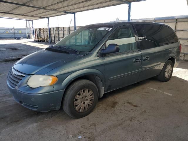 2007 Chrysler Town & Country LX