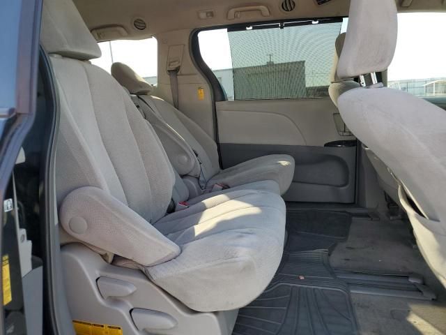 2014 Toyota Sienna LE