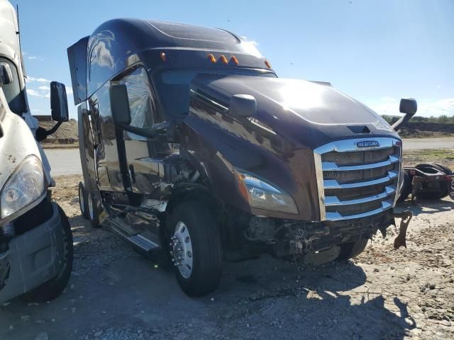 2018 Freightliner Cascadia 126