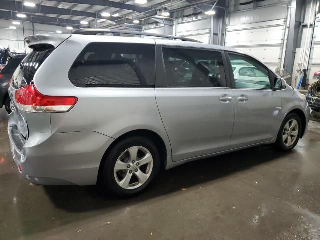 2013 Toyota Sienna LE