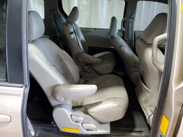 2011 Toyota Sienna XLE