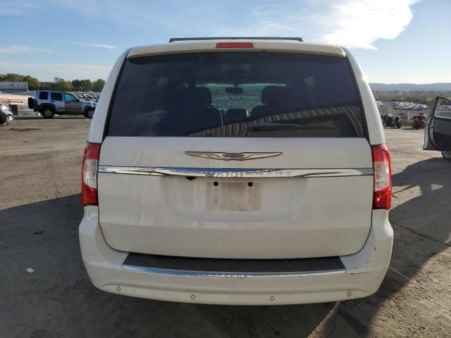 2014 Chrysler Town & Country Touring