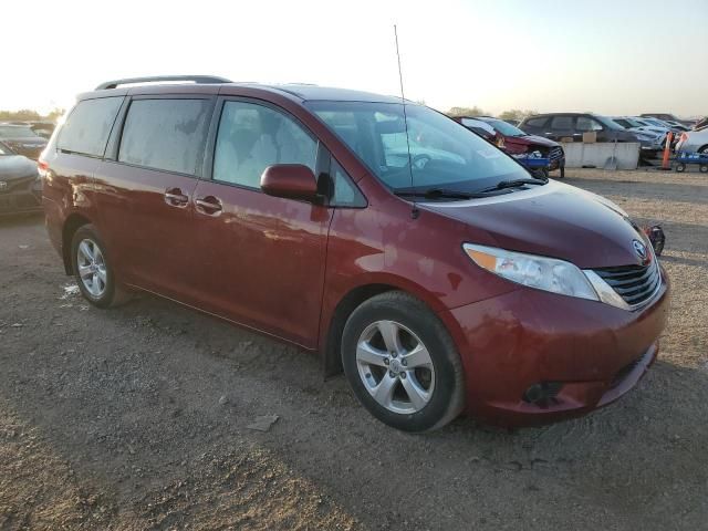 2013 Toyota Sienna LE