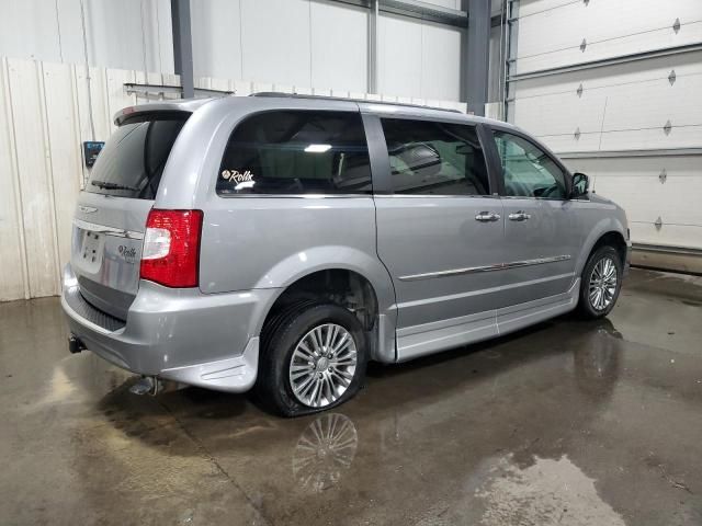 2014 Chrysler Town & Country Touring L