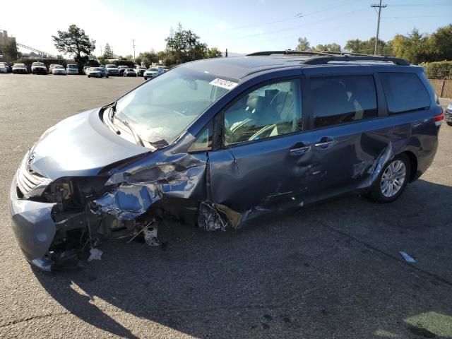 2014 Toyota Sienna XLE