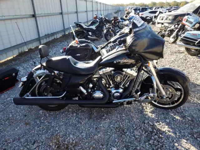 2011 Harley-Davidson Flhx