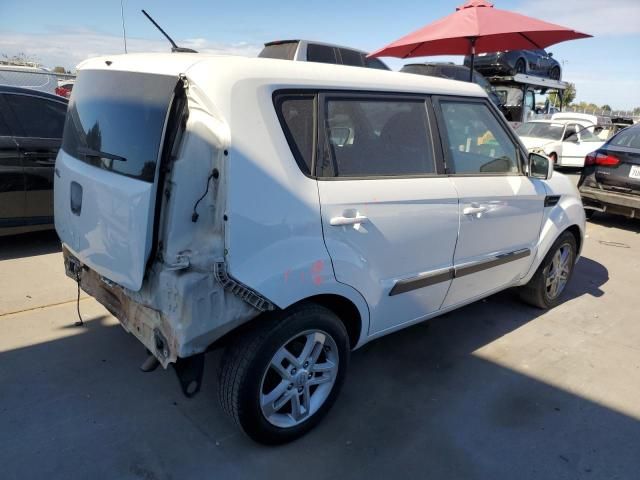 2011 KIA Soul +