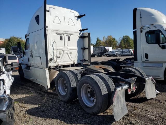 2016 Freightliner Cascadia 125