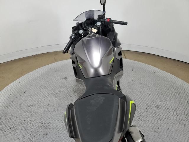 2021 Kawasaki EX400