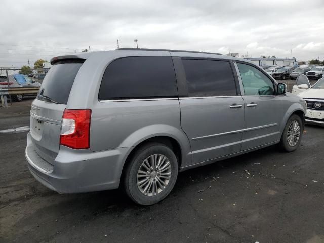 2013 Chrysler Town & Country Touring L