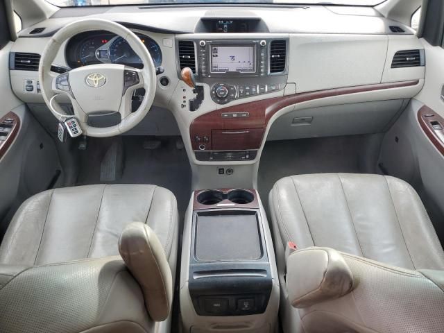 2011 Toyota Sienna XLE