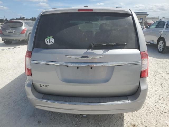 2014 Chrysler Town & Country Touring